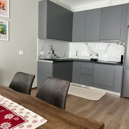 Alma Rose 4 Apartment Korce