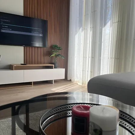 Apartment Alma Rose 4