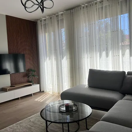 Alma Rose 4 Apartment Korce