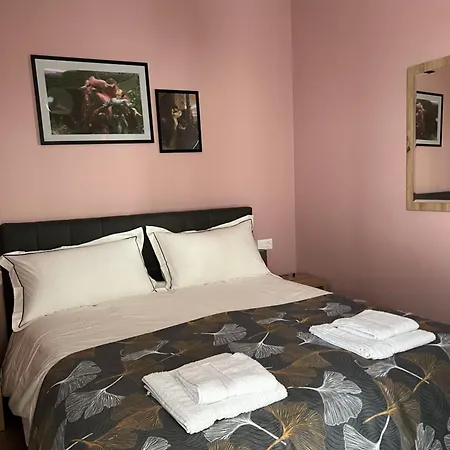 Alma Rose 4 Apartment *